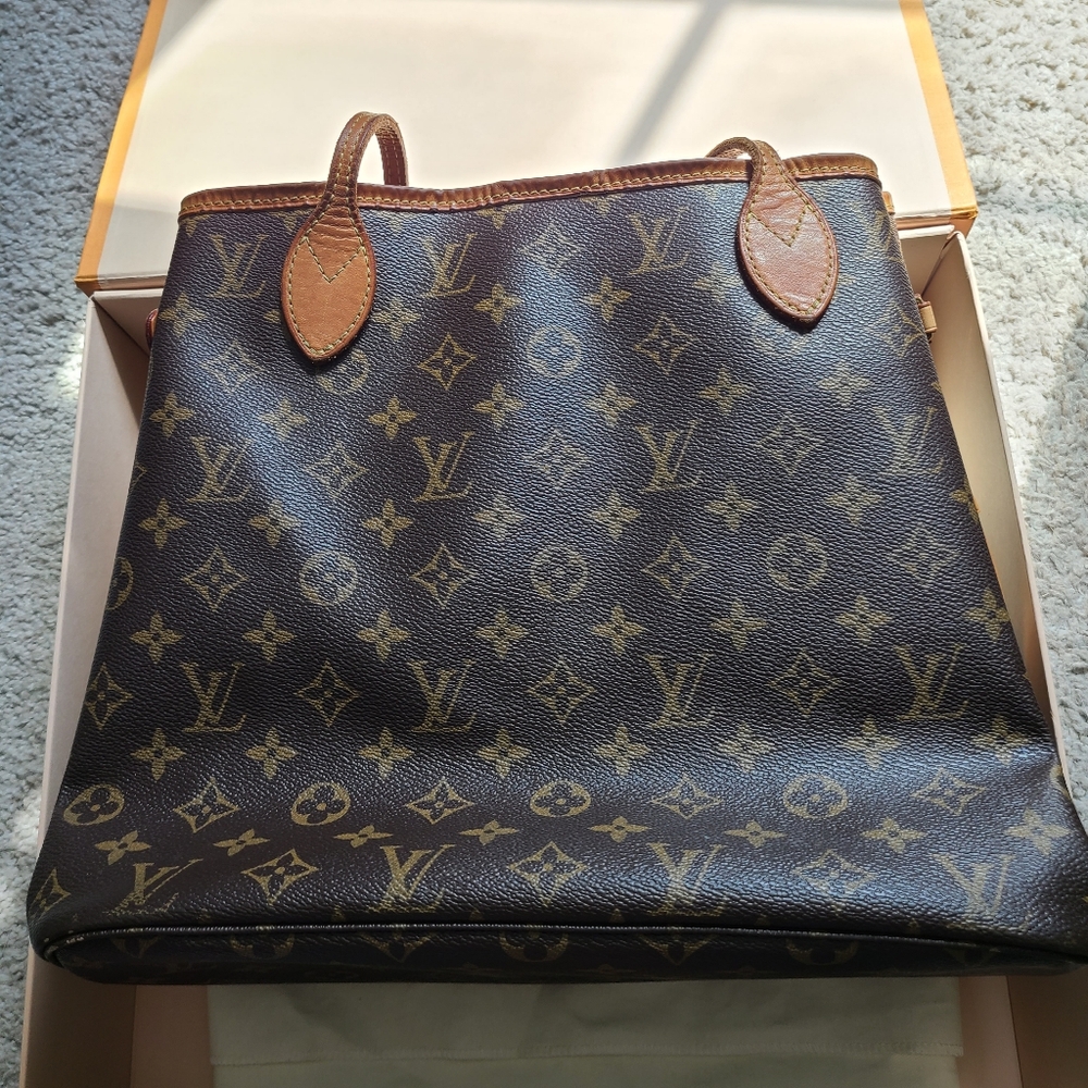 Authentic euc neverfull mm with box, dustbag, original receipt - Picture 2 of 16